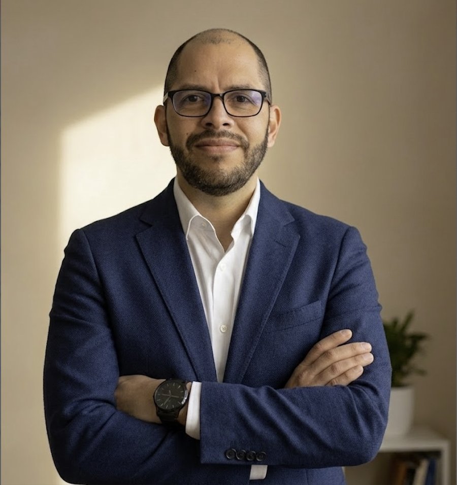 Edgar Madrigal, orientador vocacional y coach para adultos